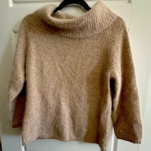 Gorgeous Vintage lambs wool and angora sweater